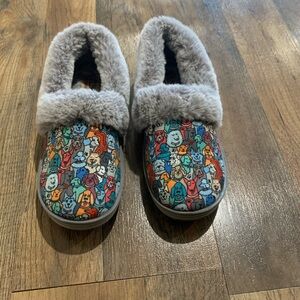 Bobs for Skechers Colorful Dog Print Shoes/Slippers Faux Fur Lining Sz 6.5 NWOT